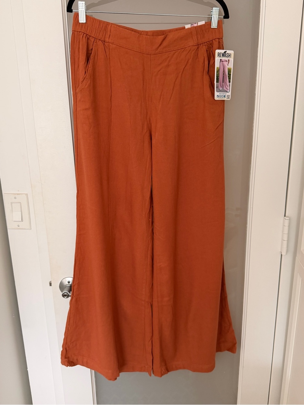 Rewash Women's Wide-Leg Pants in Rust